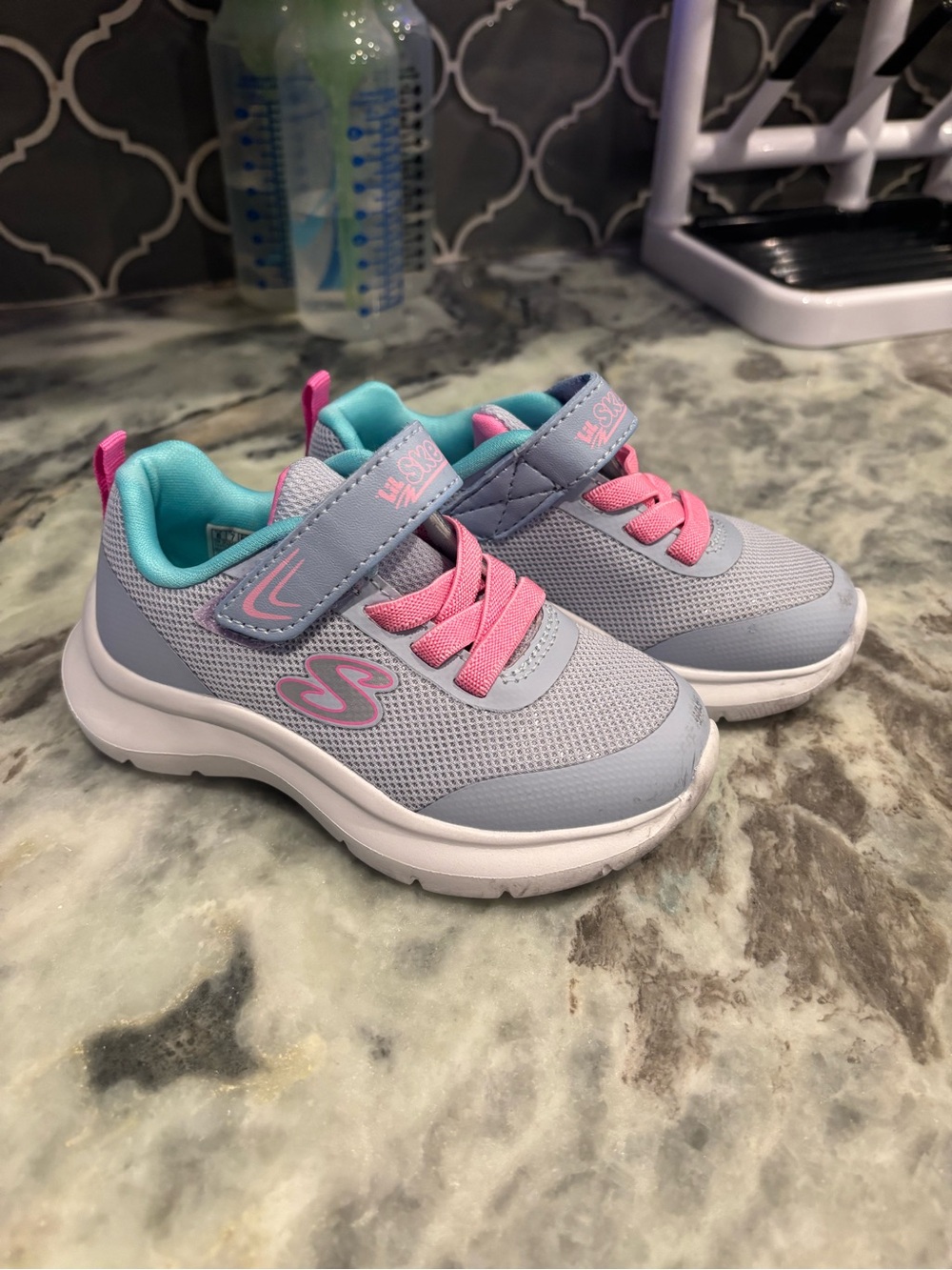 Girls toddler skechers sneakers